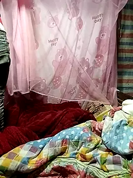 Luminana online show from April 24, 2026, 1:19 am