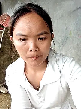 Luminana online show from April 27, 2026, 3:15 am