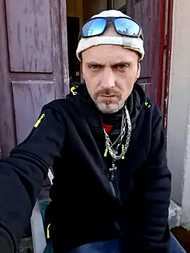 SwatRocShy online show from March 15, 2026, 7:47 am