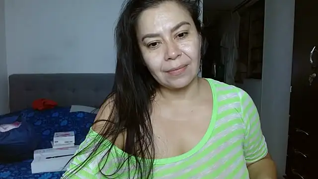 Karo sexy online show from December 4, 2025, 10:18 pm