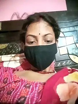 BIG QWEEN NO1 online show from April 21, 2026, 10:10 am