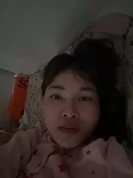 Snapshot of Loyalty-love chatting on February 27, 2026, 6:35 am Loyalty-love online show from February 27, 2026, 6:35 am