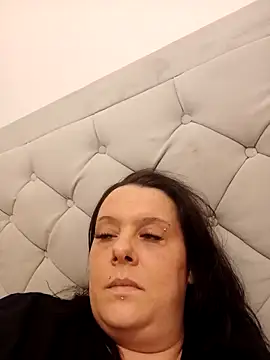 Snapshot of louisa36 chatting on February 14, 2026, 11:45 pm louisa36 online show from February 14, 2026, 11:45 pm