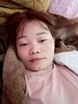 Miesi-c2clove online show from March 3, 2026, 2:39 am