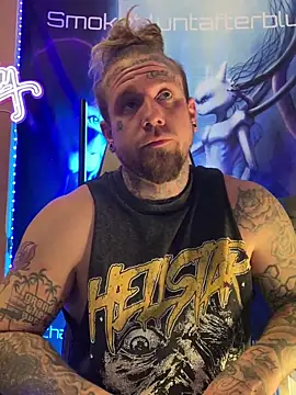 Smokebluntafterblunt online show from February 17, 2026, 3:03 am