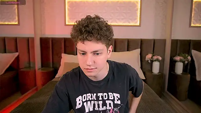 StefanBev online show from February 18, 2026, 7:32 pm