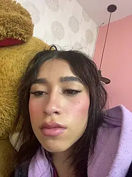 alahia pink online show from February 14, 2026, 5:15 am