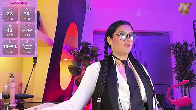 JoycePierce online show from March 13, 2026, 4:52 am