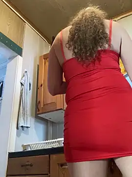 Snapshot of Midnight_Munch chatting on March 1, 2026, 3:25 pm Midnight Munch online show from March 1, 2026, 3:25 pm