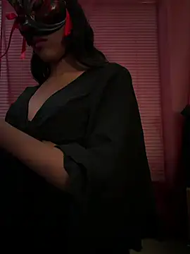 Snapshot of LadyKitsune chatting on February 14, 2026, 6:32 am LadyKitsune online show from February 14, 2026, 6:32 am