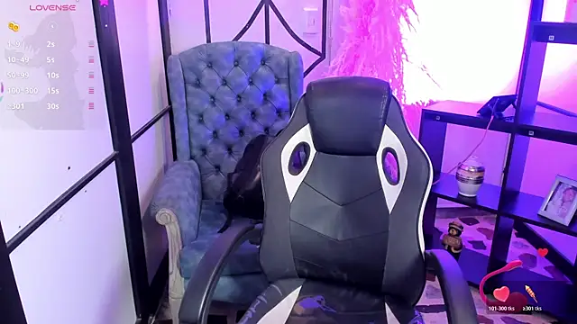 Snapshot of lorraineHunter chatting on February 20, 2026, 12:38 pm lorraineHunter online show from February 20, 2026, 12:38 pm