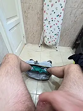 pareja47 online show from April 16, 2026, 6:09 pm