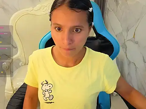 Cataleya23 a online show from April 18, 2026, 7:40 pm