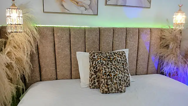 Yaasmin  online show from February 11, 2026, 6:57 pm