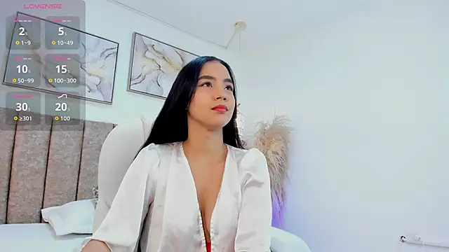 Yaasmin  online show from February 17, 2026, 6:36 pm