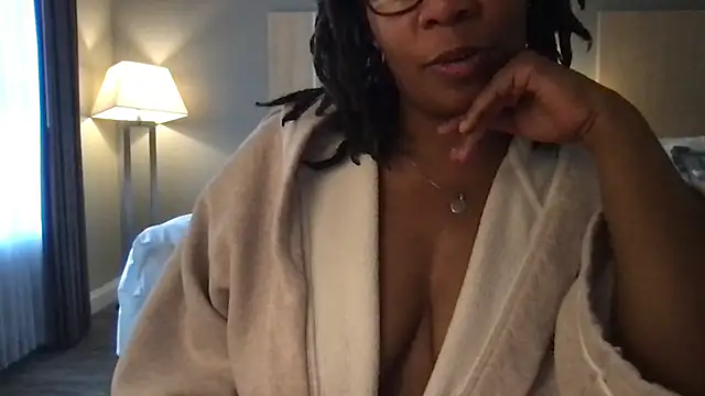 Snapshot of bisexualbeauty50 chatting on February 11, 2026, 3:50 pm bisexualbeauty50 online show from February 11, 2026, 3:50 pm