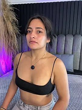 Nanda vixen  online show from May 16, 2026, 7:12 pm