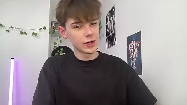 YourMilkyGuy online show from April 15, 2026, 1:40 pm