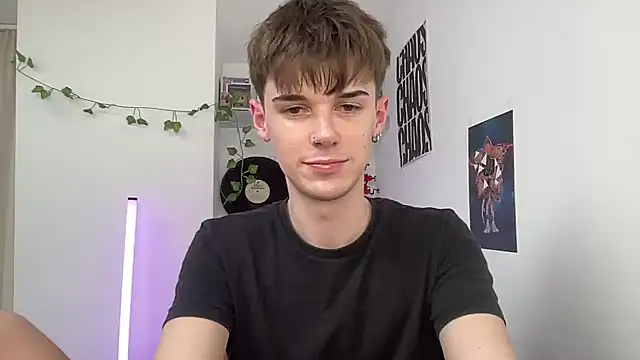 YourMilkyGuy online show from May 21, 2026, 1:07 pm