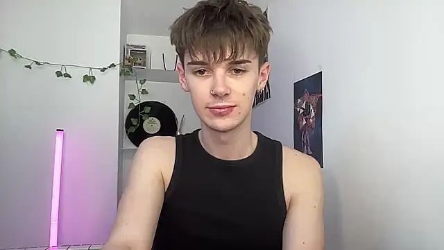 YourMilkyGuy online show from May 30, 2026, 4:04 pm