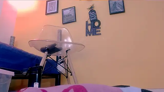 Snapshot of sexiempoderada18 chatting on May 15, 2026, 1:51 pm sexiempoderada18 online show from May 15, 2026, 1:51 pm