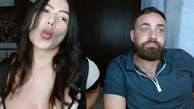 hotcouplexx1 online show from March 27, 2026, 11:04 pm