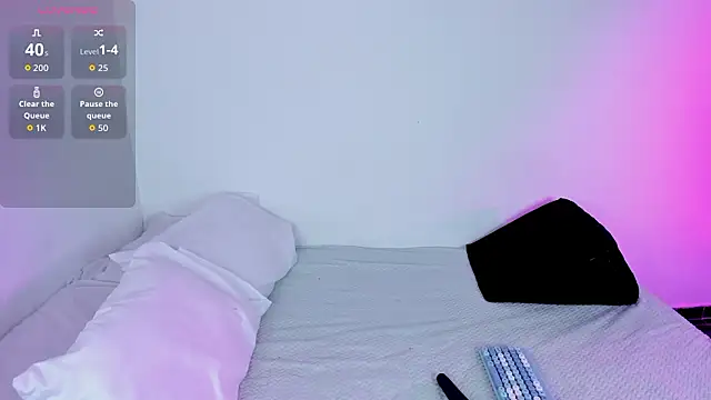 Snapshot of juana_glow chatting on February 22, 2026, 2:02 am juana glow online show from February 22, 2026, 2:02 am