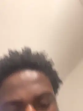 Snapshot of Kunle77d chatting on February 8, 2026, 10:02 pm Kunle77d online show from February 8, 2026, 10:02 pm