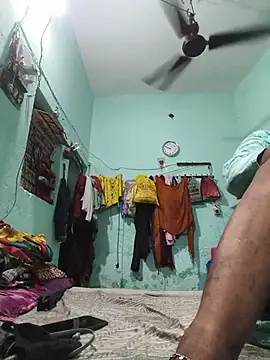 PRIYAGOYAL online show from July 15, 2026, 4:18 am