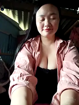 lisn-cute online show from March 26, 2026, 2:28 am