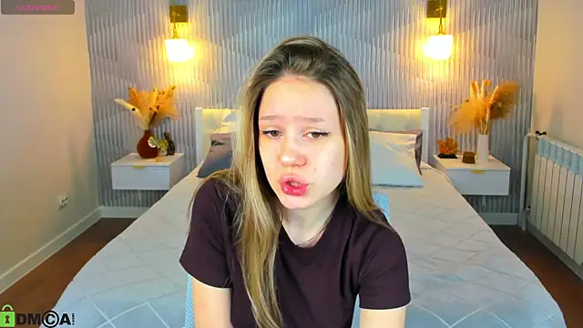 Mini Allice online show from February 24, 2026, 1:03 am