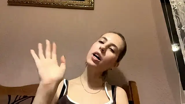 Snapshot of CharmingBlonde chatting on February 12, 2026, 6:36 pm CharmingBlonde online show from February 12, 2026, 6:36 pm