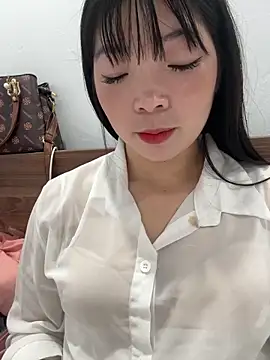 cuty lusy online show from March 3, 2026, 2:07 am