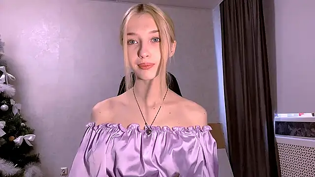 TaliCaan online show from February 9, 2026, 9:02 am