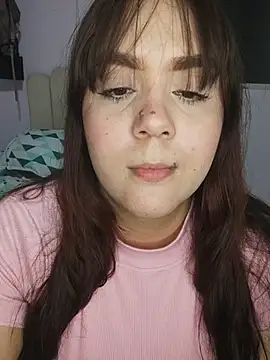 Snapshot of its_lauu_ chatting on February 21, 2026, 3:18 am its lauu online show from February 21, 2026, 3:18 am