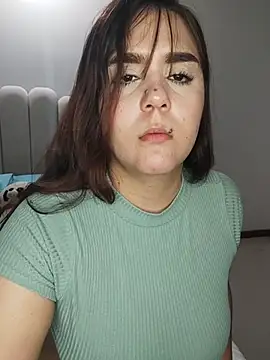 Snapshot of its_lauu_ chatting on March 1, 2026, 4:25 am its lauu online show from March 1, 2026, 4:25 am