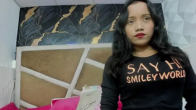 Snapshot of Kimmy_london19 chatting on February 17, 2026, 9:54 pm Kimmy london19 online show from February 17, 2026, 9:54 pm