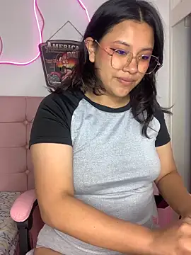 Snapshot of LilithRose_ chatting on February 20, 2026, 12:49 pm LilithRose online show from February 20, 2026, 12:49 pm