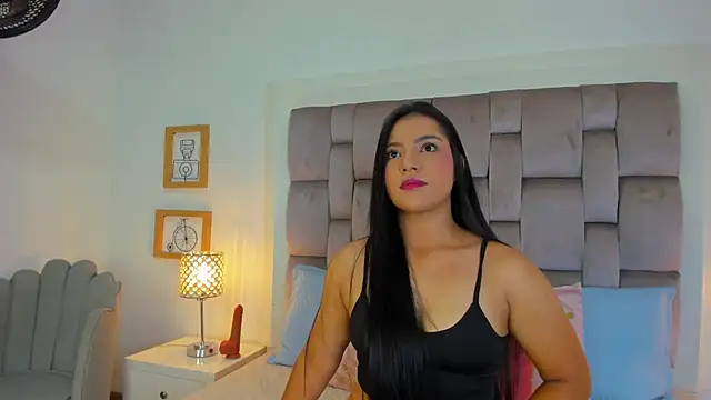 zharia lux 25 online show from February 19, 2026, 11:28 am