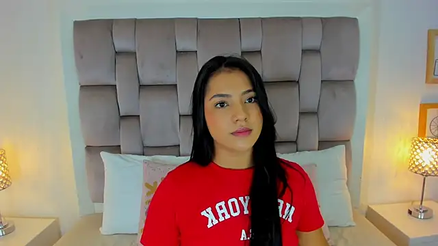 zharia lux 25 online show from March 4, 2026, 11:38 am