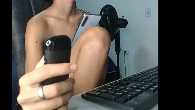 Snapshot of britan69 chatting on February 20, 2026, 12:07 am britan69 online show from February 20, 2026, 12:07 am