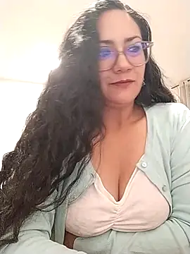 Salma-sweet online show from August 3, 2026, 4:00 am