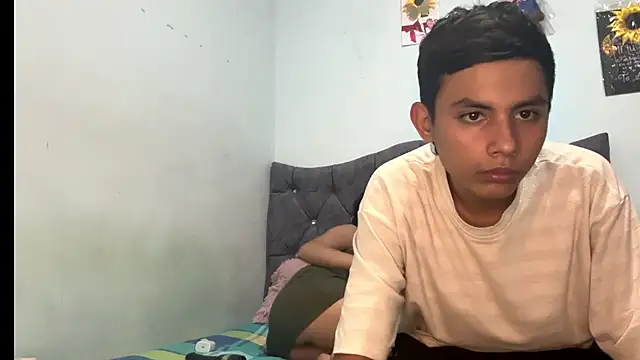 Snapshot of two_cam_latin chatting on February 21, 2026, 3:18 am two cam latin online show from February 21, 2026, 3:18 am