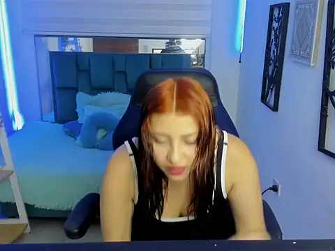 Snapshot of bloom_winxx chatting on March 1, 2026, 3:30 am bloom winxx online show from March 1, 2026, 3:30 am