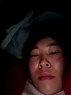 Snapshot of Yiyoongg chatting on March 1, 2026, 11:29 pm Yiyoongg online show from March 1, 2026, 11:29 pm