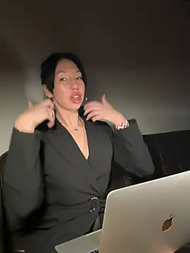 MissDeepVelur online show from March 13, 2026, 5:41 pm