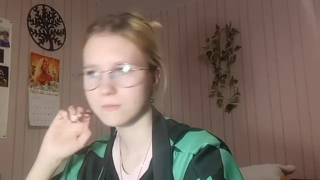 Snapshot of RunawayBr1de chatting on February 25, 2026, 3:10 pm RunawayBr1de online show from February 25, 2026, 3:10 pm