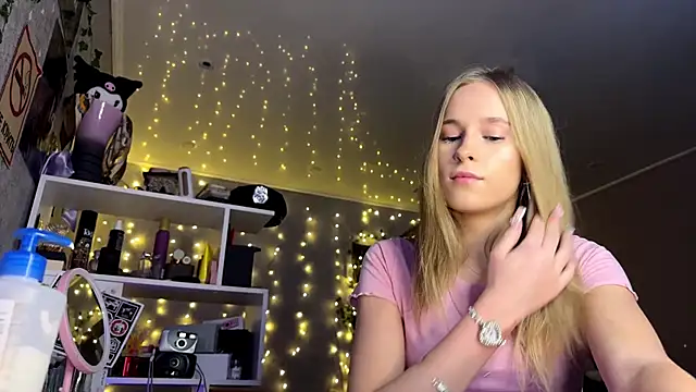 Snapshot of amily_sunray chatting on February 12, 2026, 1:28 pm amily sunray online show from February 12, 2026, 1:28 pm