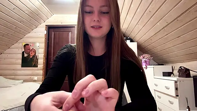 TessSamul online show from March 27, 2026, 7:35 pm