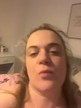 Piper Milf 36 online show from March 9, 2026, 4:22 pm